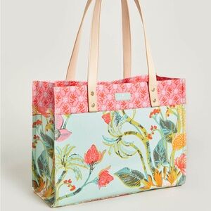 Excursion Tote Queenie Tropical Floral Sea Foam, Brand New without Tags